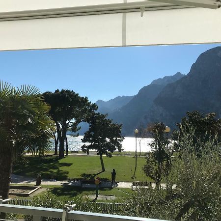 Appartement Lago Blu Riva del Garda Kültér fotó