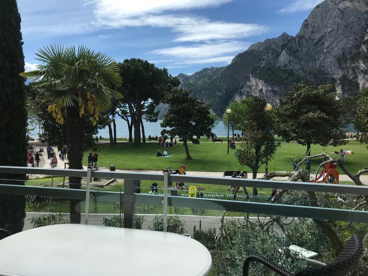 Appartement Lago Blu Riva del Garda Kültér fotó