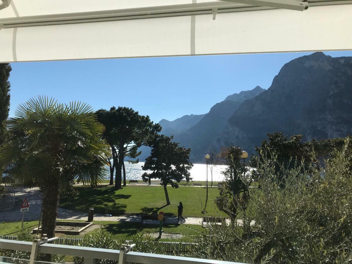 Appartement Lago Blu Riva del Garda Kültér fotó